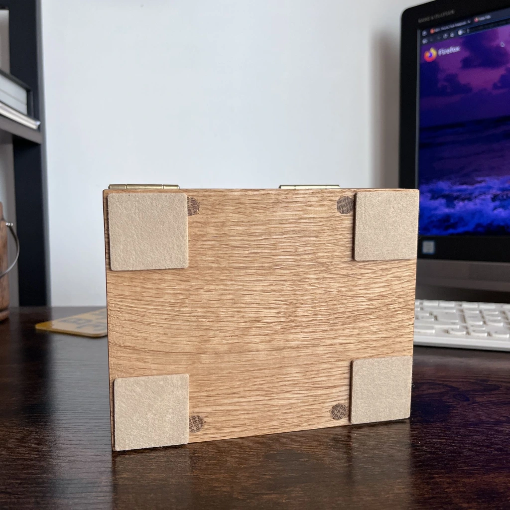 Rustic Oak Keepsake Box-6.webp