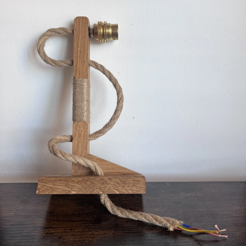Wall Light with Extended Arm-2.webp